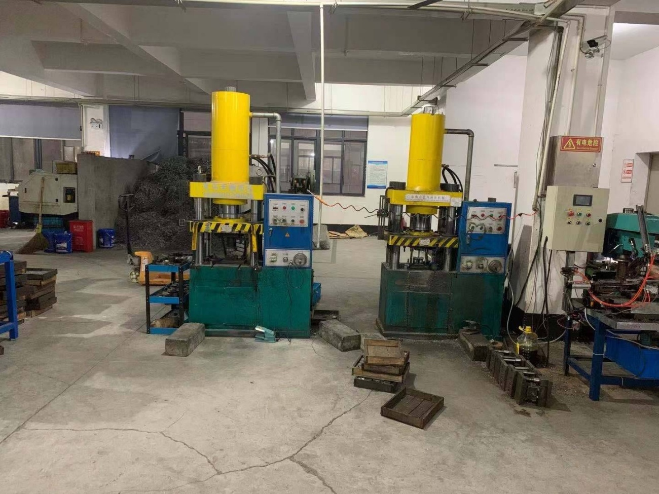 Hydraulic Press Forming for Lock Components